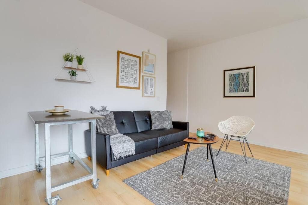 Fantastic 3br At Shaw With Gym * Washington